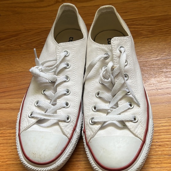 White Converse - Picture 4 of 7